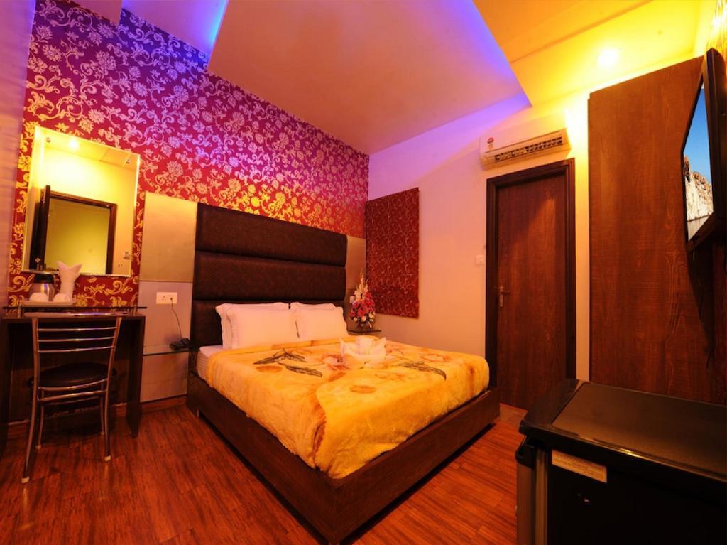 Hotel Pearl Inn & Suites Αμριτσάρ Δωμάτιο φωτογραφία