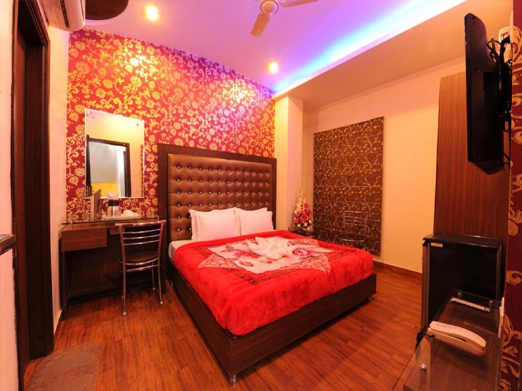 Hotel Pearl Inn & Suites Αμριτσάρ Εξωτερικό φωτογραφία