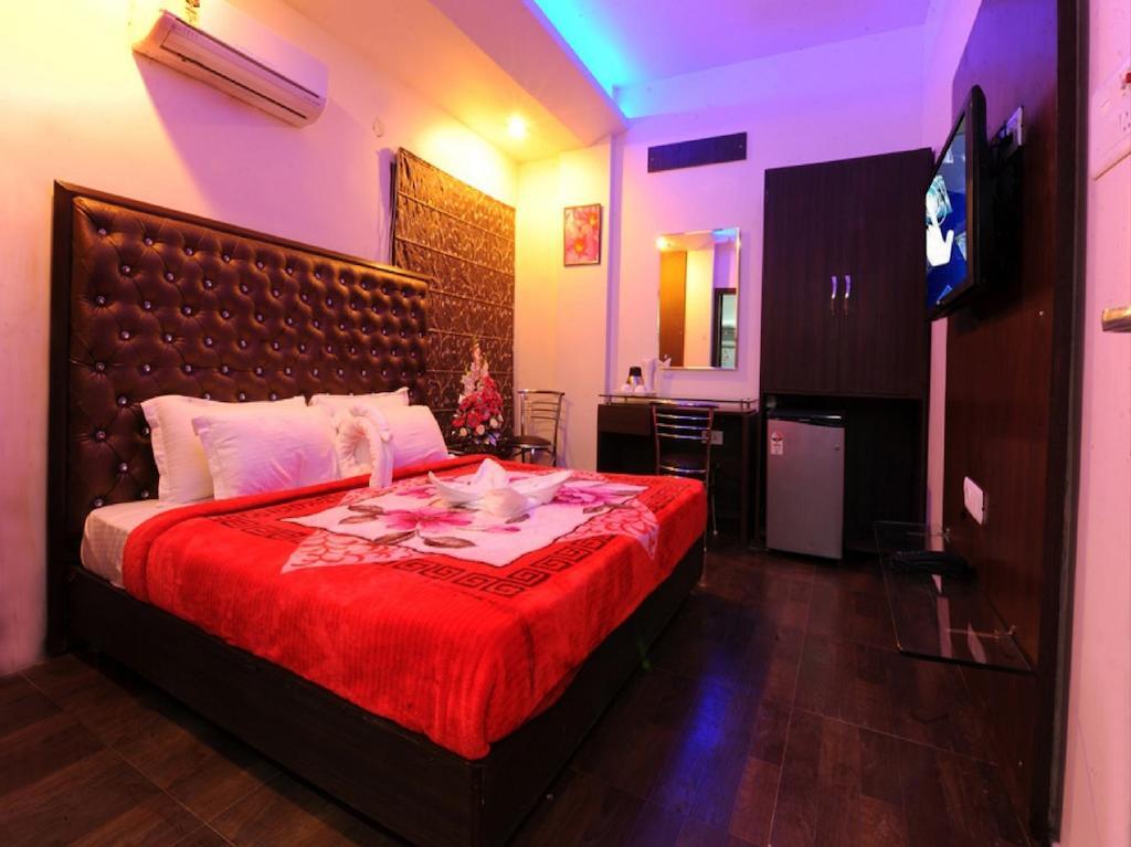Hotel Pearl Inn & Suites Αμριτσάρ Εξωτερικό φωτογραφία