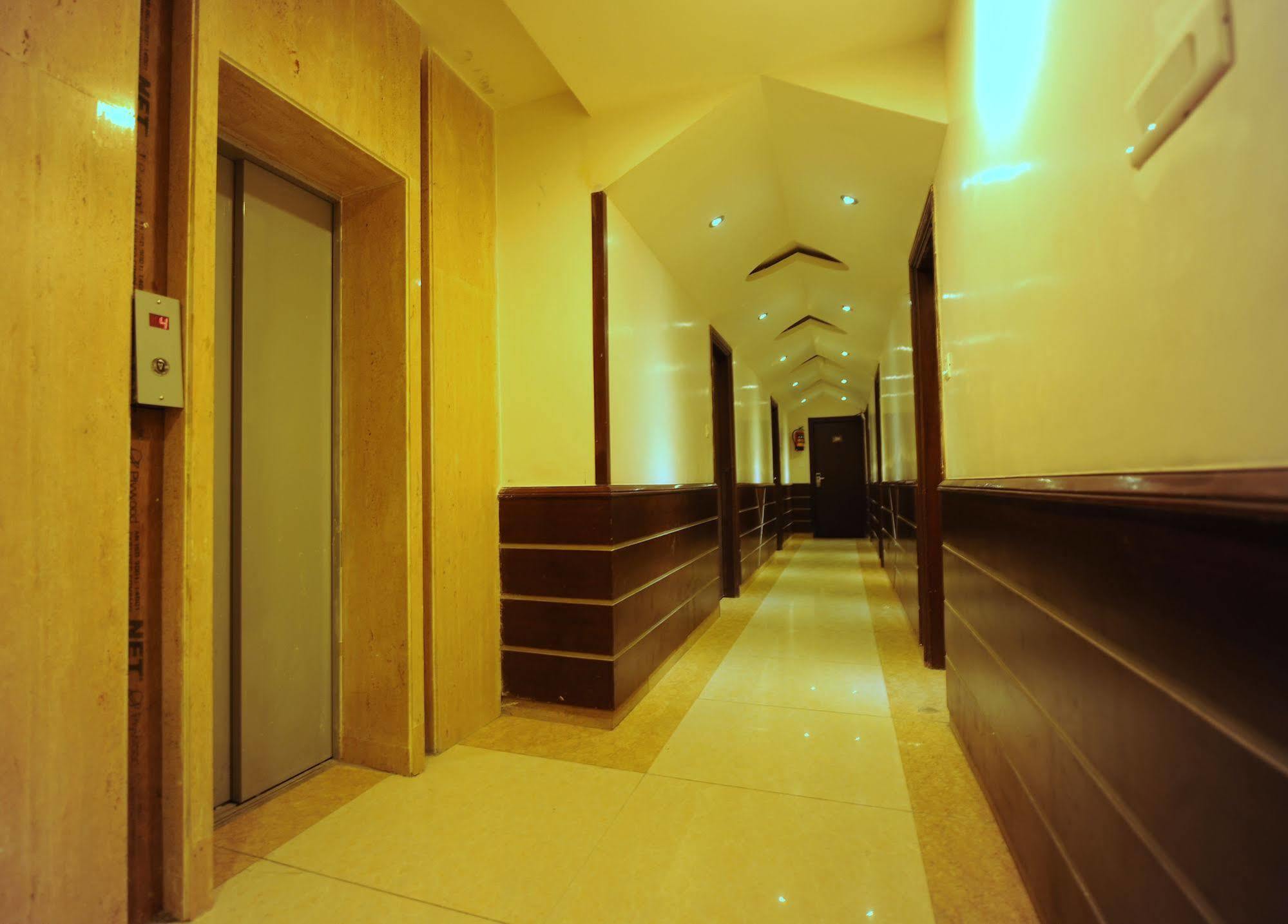 Hotel Pearl Inn & Suites Αμριτσάρ Εξωτερικό φωτογραφία
